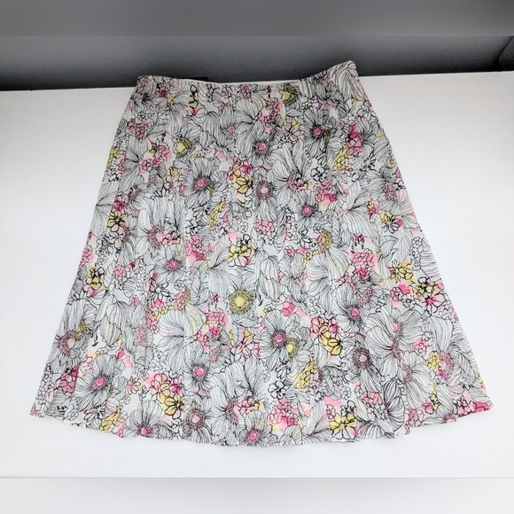 Tommy Hilfiger Women's (Size 6) Multicolored Floral Pleated Flowy A-Line Skirt - Picture 7 of 15
